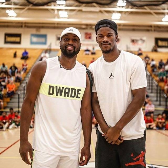 追梦谈与科尔吵架：当时情绪失控了，最好的办法是让我先离开（追梦回顾与科尔争执：情绪失控时，先离开是最好的选择）