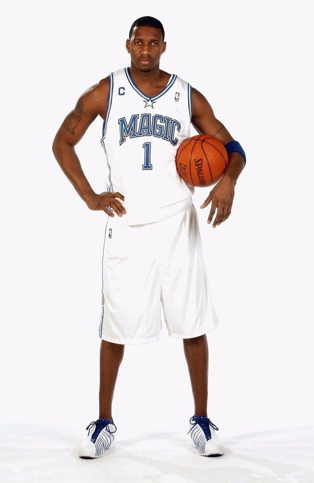 上汽旗下新能源品牌智己汽车赞助中国香港队，赞助费超100万（上汽系新能源品牌智己汽车赞助中国香港队，金额超百万元）