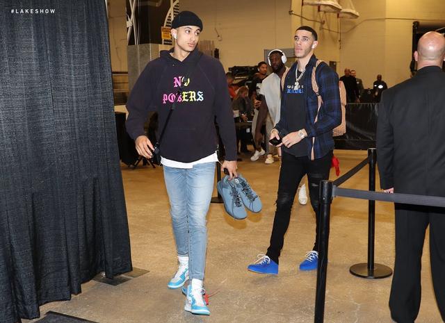 被翻盘，冰岛80分钟后被乌克兰打入两球，连续两届无缘世界杯（终场前遭逆转：乌克兰80分钟后连进两球，冰岛连续两届无缘世界杯）