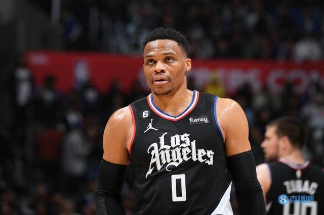 苏亚雷斯：感谢俱乐部的支持和帮助，希望亚泰能尽快回到中超（苏亚雷斯：感激俱乐部全力相助，盼亚泰早日重返中超）