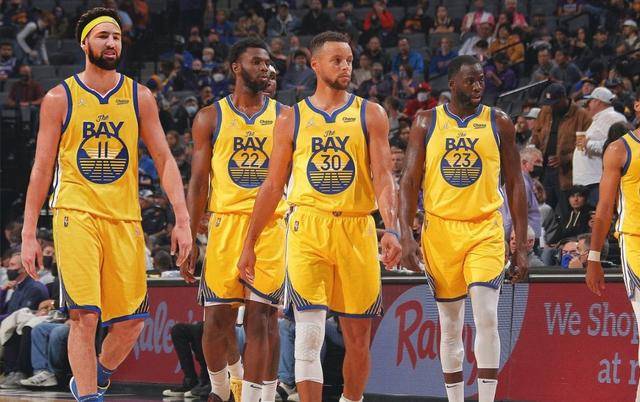 3-2伯恩茅斯，桑德兰队史首次英超联赛两球落后逆转取胜（桑德兰英超队史首度两球落后翻盘，3-2力克伯恩茅斯）