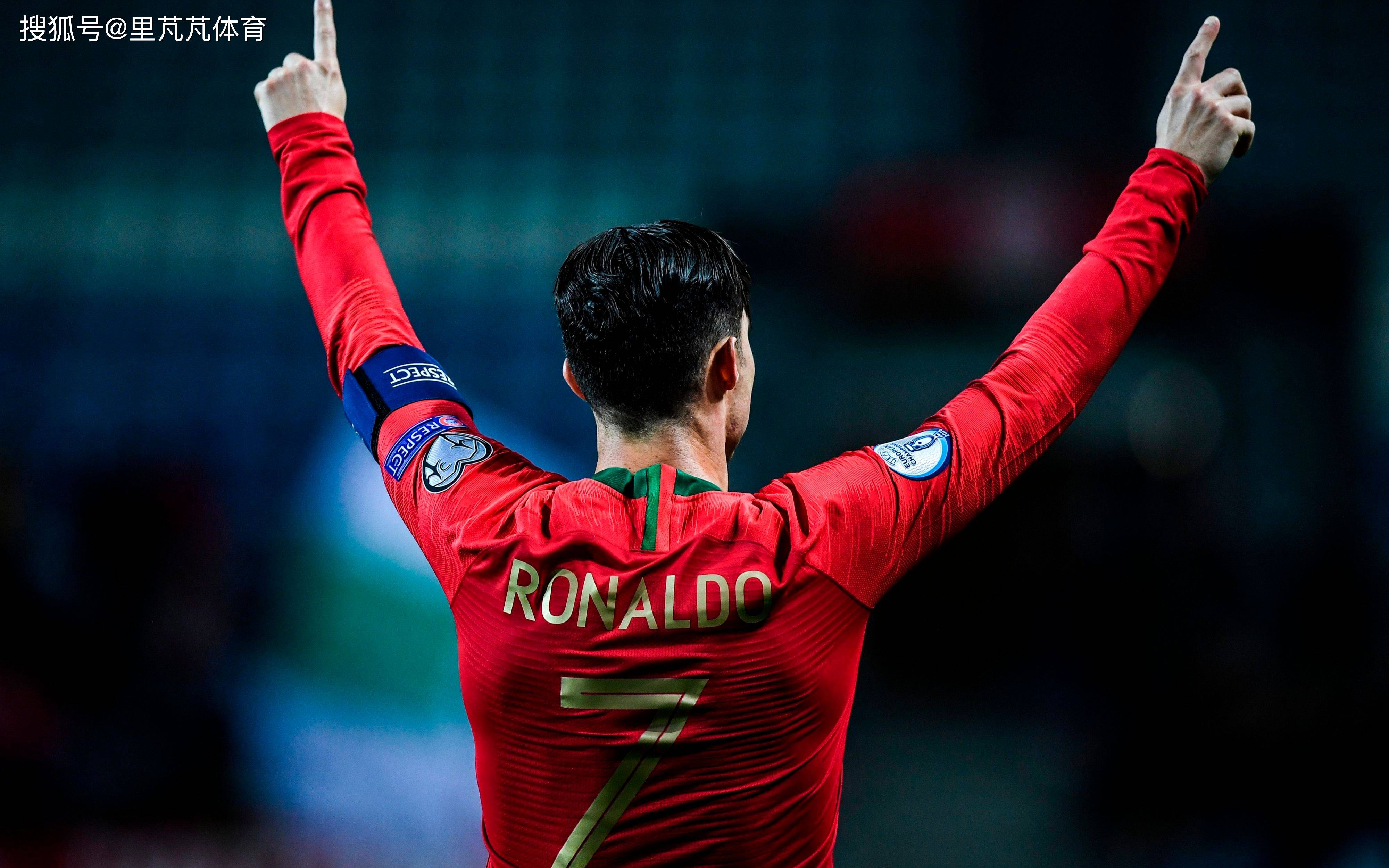 裁判专家：罗德里戈踢对方脚后跟，应该被罚下（裁判专家称罗德里戈踢到对手脚后跟，理应被罚下）