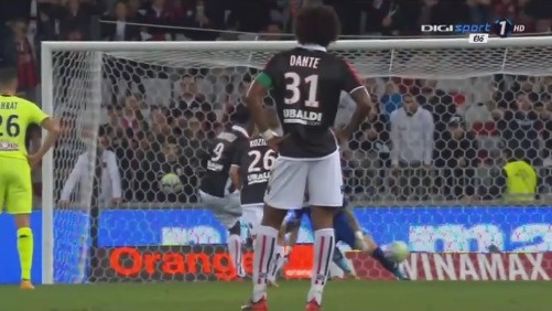 苏群：圣诞收官战最精彩 那个挑战如果让跳球 华子也许不会失控（苏群：圣诞压轴战最精彩 若改判跳球华子或不至失控）