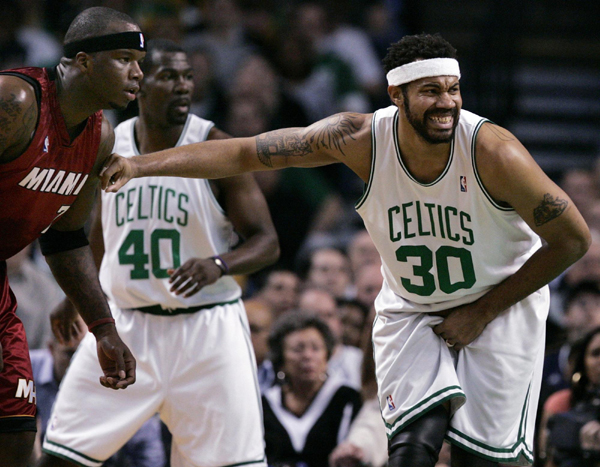 利雅得胜利vs费哈：C罗领衔，马内、菲利克斯、科曼首发（利雅得胜利战费哈：C罗挂帅，马内、菲利克斯、科曼先发）