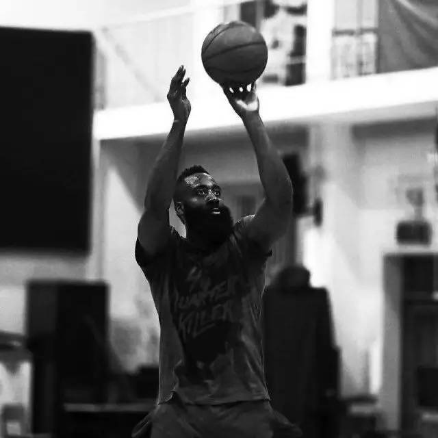 世俱杯赛制：扩军至32队对标世界杯 潜在黑马多（世俱杯新赛制：扩军至32队比肩世界杯，黑马涌现可期）