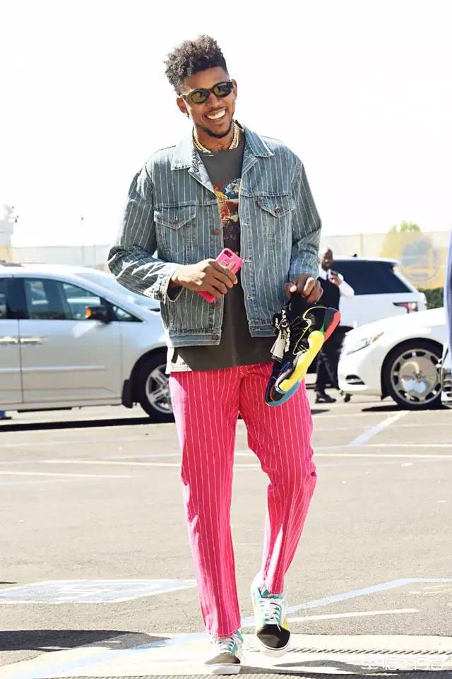 齐沃：要振作和学习，足球和生活总会有转机；伤员周日难复出（齐沃：振作并学习，足球与人生终会迎来转机；伤员周日恐难出战）