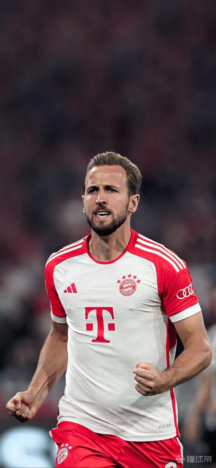 英超半场：阿马德破僵，卡塞米罗破门，曼联暂2-1伯恩茅斯（英超半场战报：阿马德首开纪录，卡塞米罗建功，曼联暂以2-1领先伯恩茅斯）