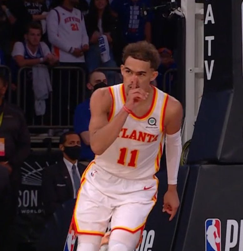 卡塞米罗：曼联的事我都操心不过来，哪还有空去想皇马？（卡塞米罗：忙于曼联事务，没空想皇马）