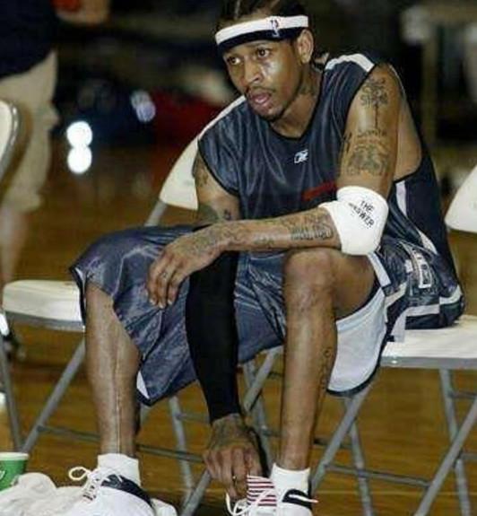 查洛巴问答：在足球界第一个朋友是芒特；第一件球衣是大罗的（查洛巴Q&A：足坛首位好友是芒特，第一件球衣来自大罗）