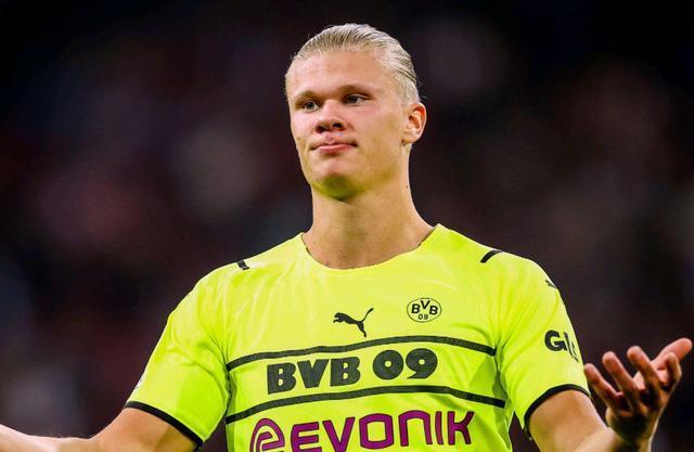 记者：海港对奥斯卡健康状况高度关切，通过多种方式表达慰问（记者：海港对奥斯卡健康深切关注，已通过多渠道表达慰问）